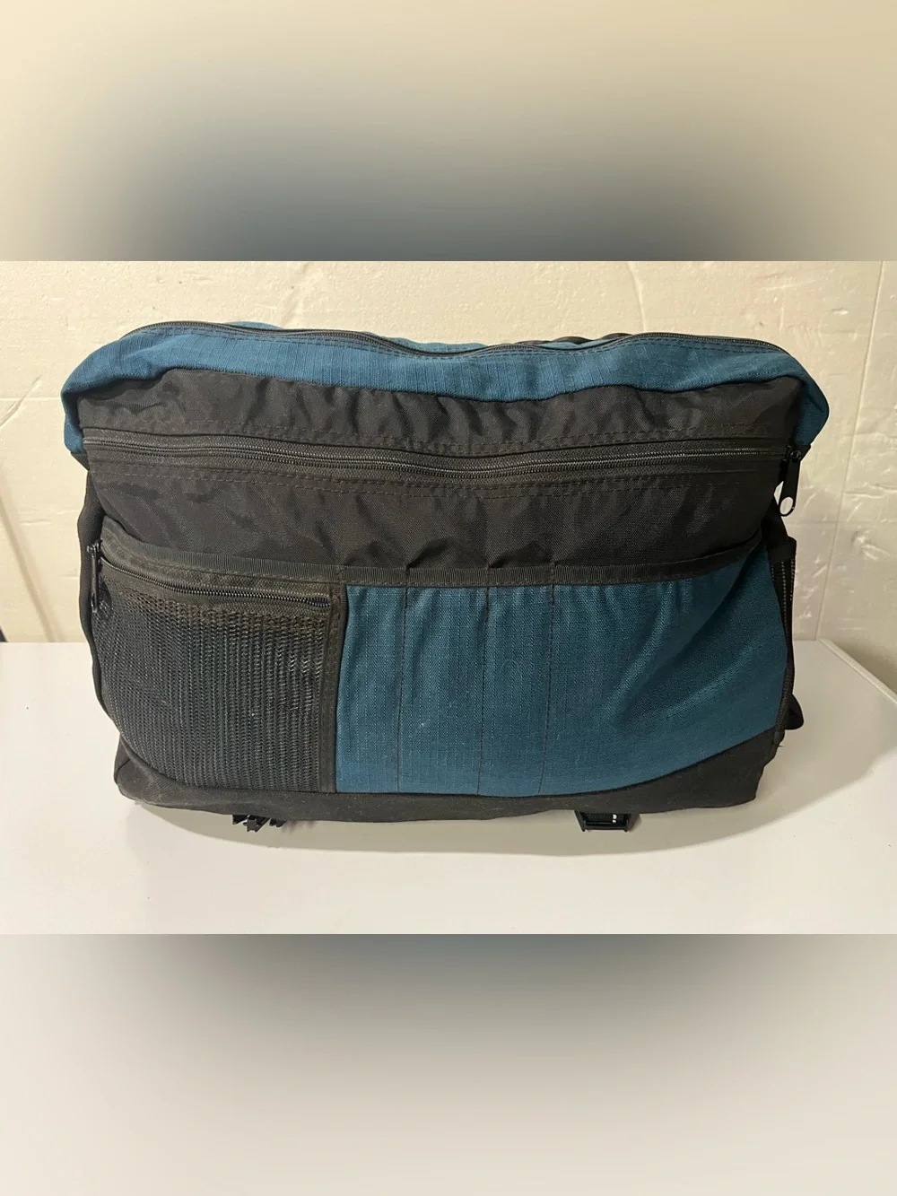 Vintage Jansport Made in USA large teal messenger bag
